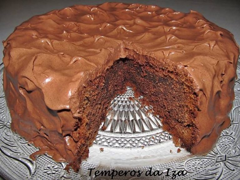Bolo de Mousse de Chocolate Instantânea - Sobremesas de ...