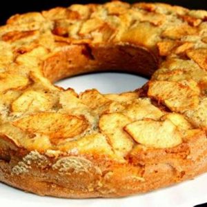 Bolo de maça e canela