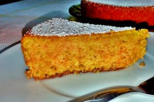 Bolo de Cenoura e Amêndoa