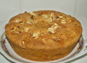 Bolo de Maçã Canela e Nozes