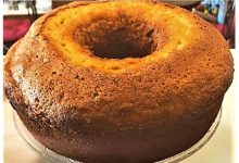 Photo of Bolo de mel e vinho do Porto
