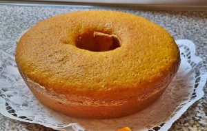 Bolo húmido de cenoura